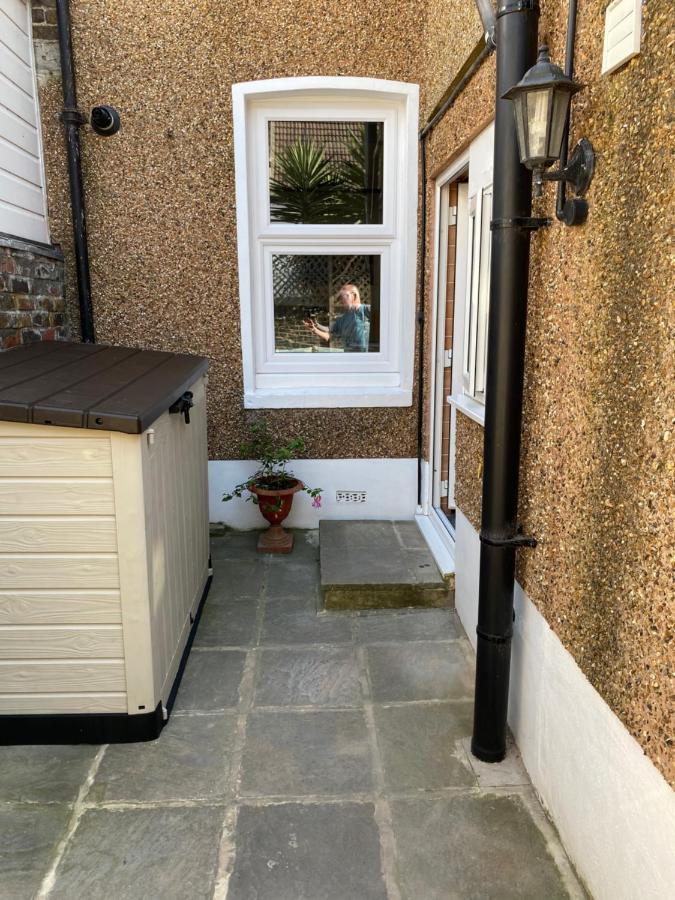 Cosy 2 Bedroom House -2023, 2024 &2025 Award Winner! Ramsgate Esterno foto