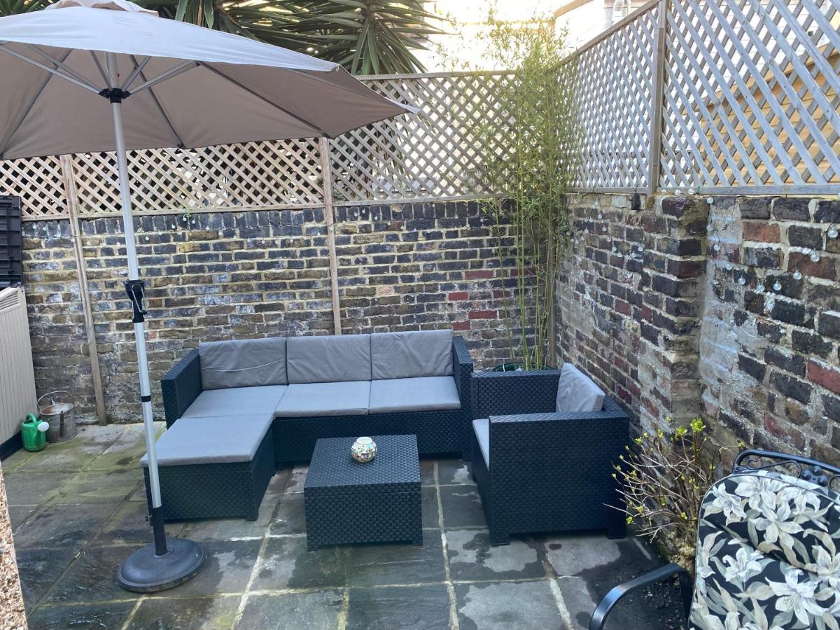 Cosy 2 Bedroom House -2023, 2024 &2025 Award Winner! Ramsgate Esterno foto